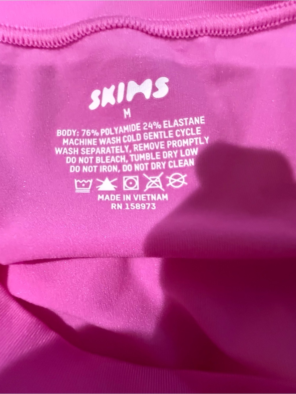 SKIMS NWT Medium Fits Everybody Longsleeve T-Shirt Neon Orchid - Picture 7 of 9